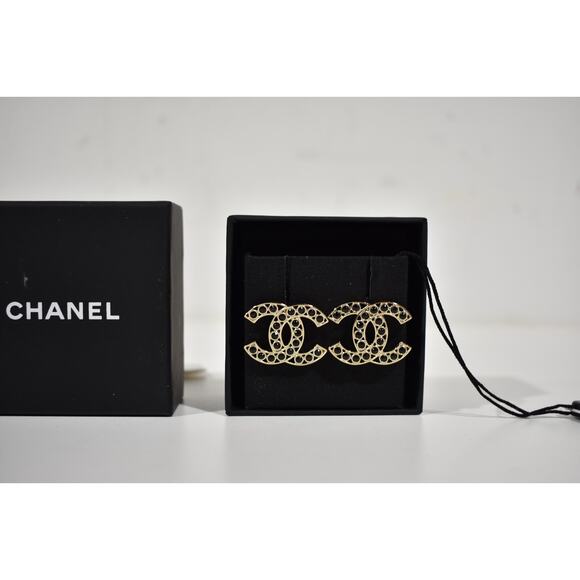 Chanel 23S Gold Black Interlocking CC Logo Classic Drop Statement Stud Earrings - Picture 4 of 12